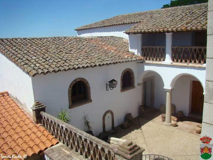 Hostal El Camionero Burguillos Del Cerro Екстериор снимка